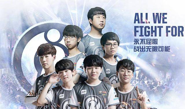 C罗社媒粉丝量增长速度惊人，维尼修斯打趣：沉迷于破各种纪录