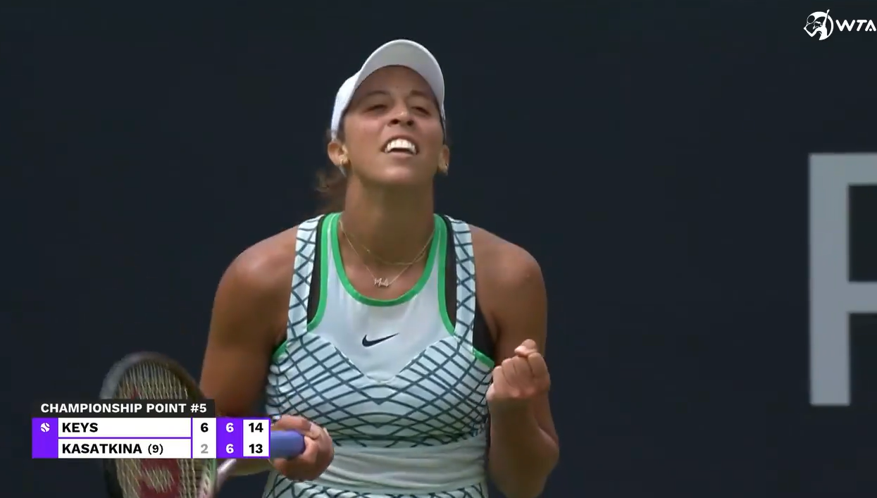 体育梅西抵达阿布扎比与阿根廷队会合