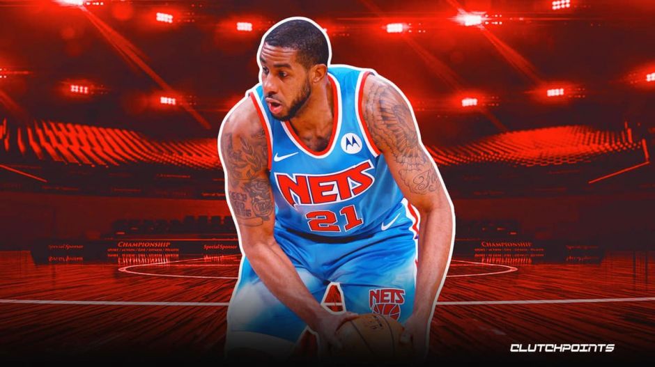 甘超对阿奇姆彭做闭嘴手势，钟义浩扳平比分后做同样手势回击