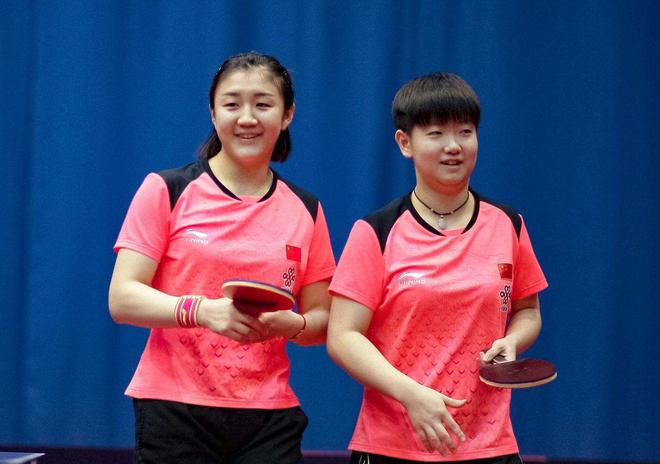 — @AdriaAlbets 来源：Barça Universal突发消息：佩德里看起来并未受伤。他刚刚从记者面前走过，甚至没有一瘸一拐的迹象。