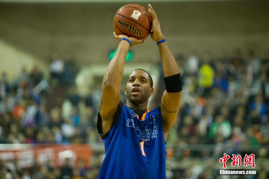 他用行动解 他用行动解