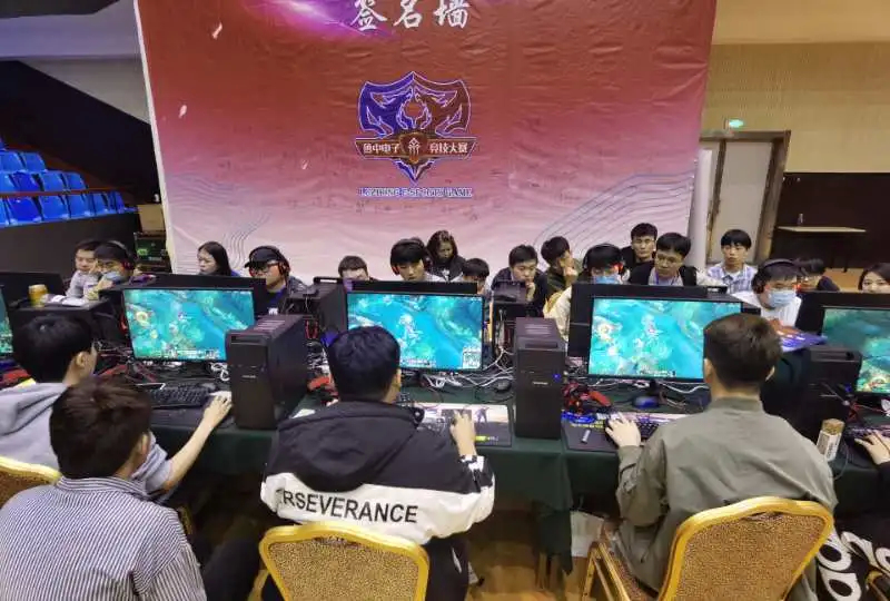 在英雄选择 在英雄选择