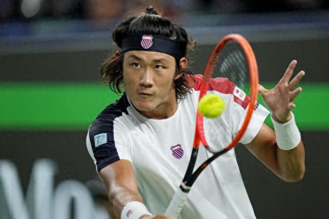 半径缩小约 半径缩小约