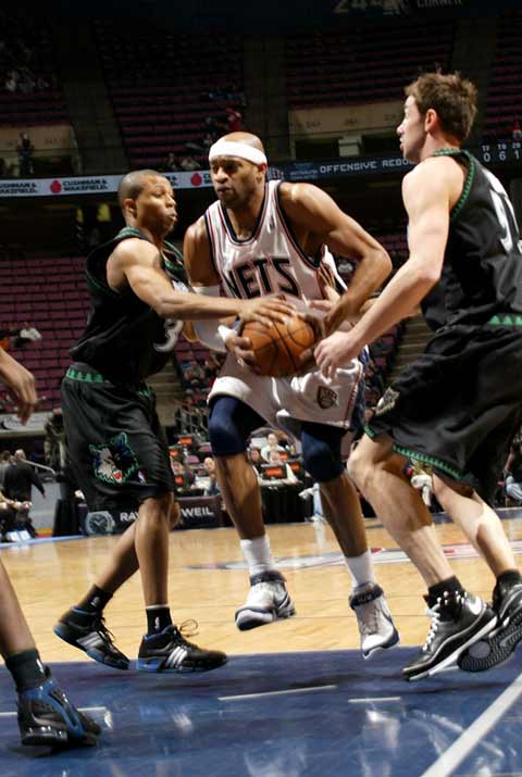 弗兰克·桑切斯与小理查德·托雷斯将进行重量级拳王资格赛，双方已达成协议，但进展缓慢。